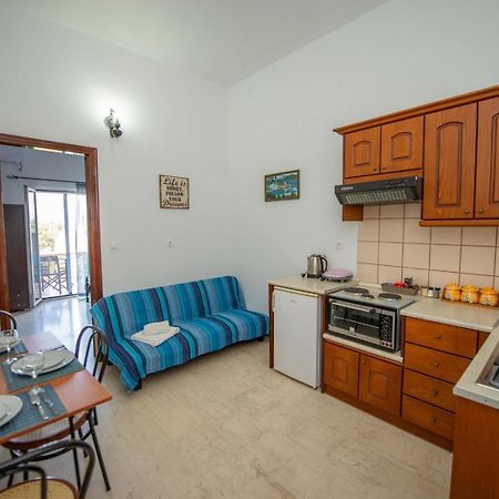Lena'S Apartments Astrakeri Екстериор снимка