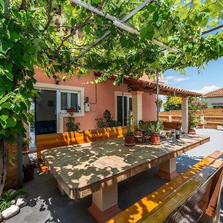 Lena'S Apartments Astrakeri Екстериор снимка
