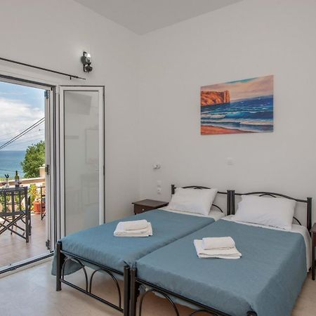Lena'S Apartments Astrakeri Екстериор снимка