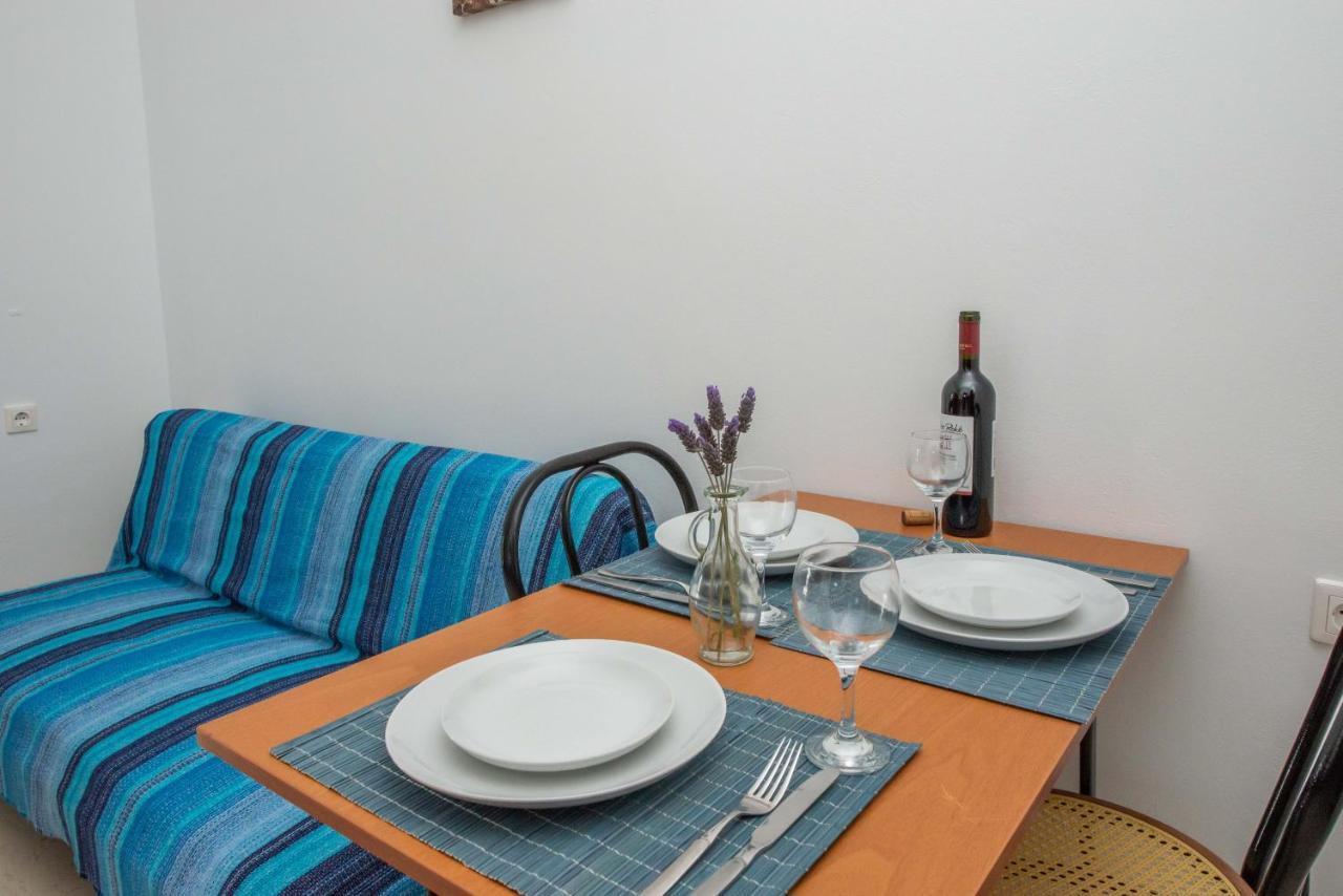 Lena'S Apartments Astrakeri Екстериор снимка
