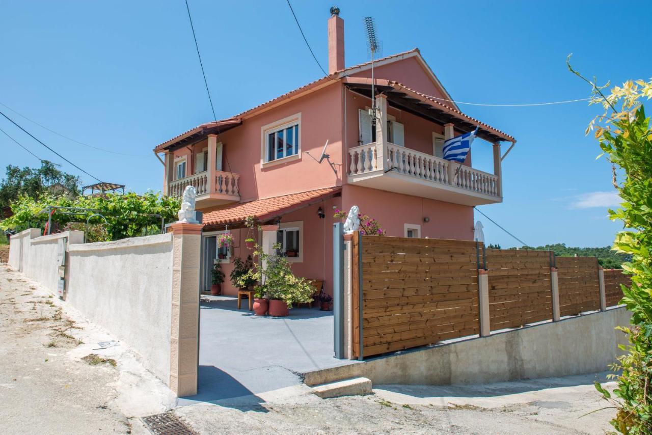 Lena'S Apartments Astrakeri Екстериор снимка