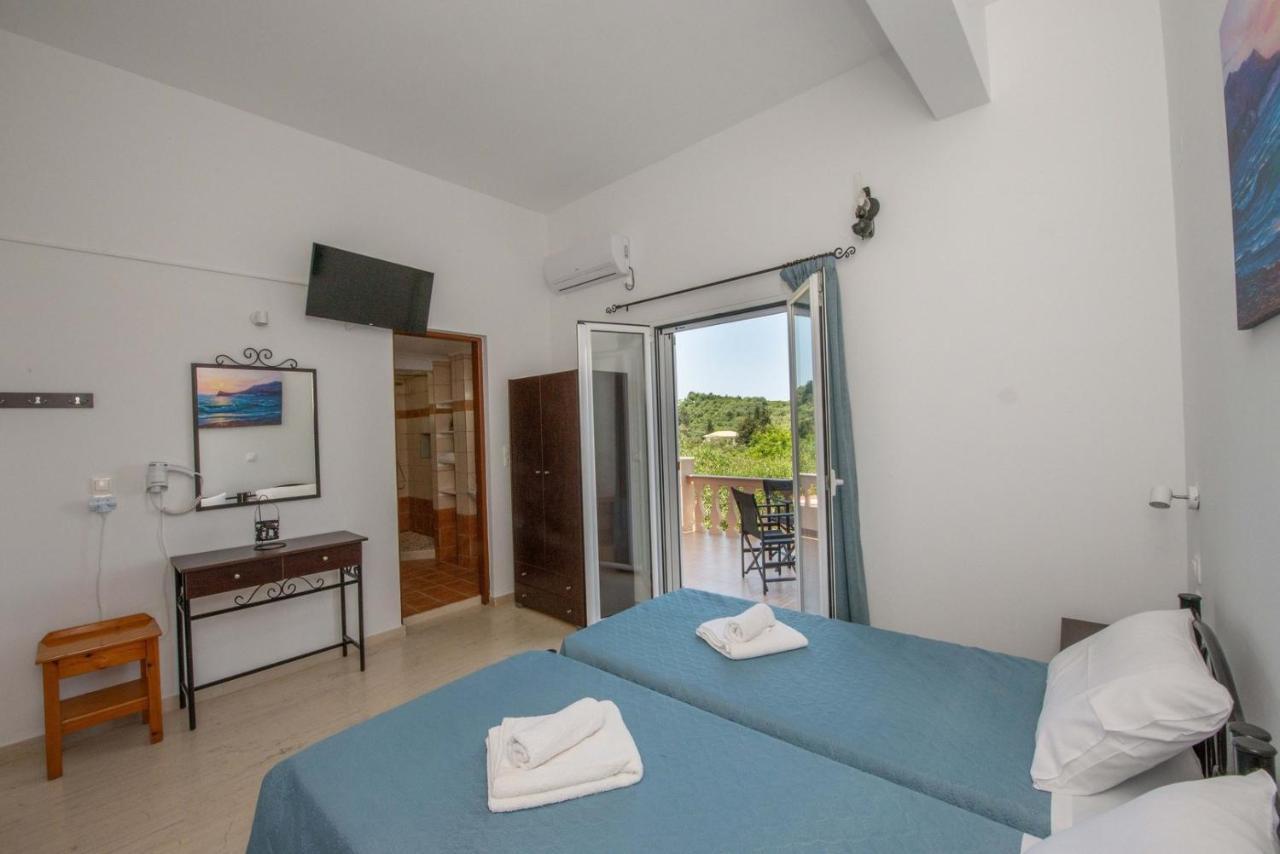 Lena'S Apartments Astrakeri Екстериор снимка