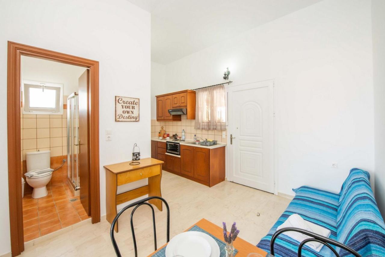 Lena'S Apartments Astrakeri Екстериор снимка