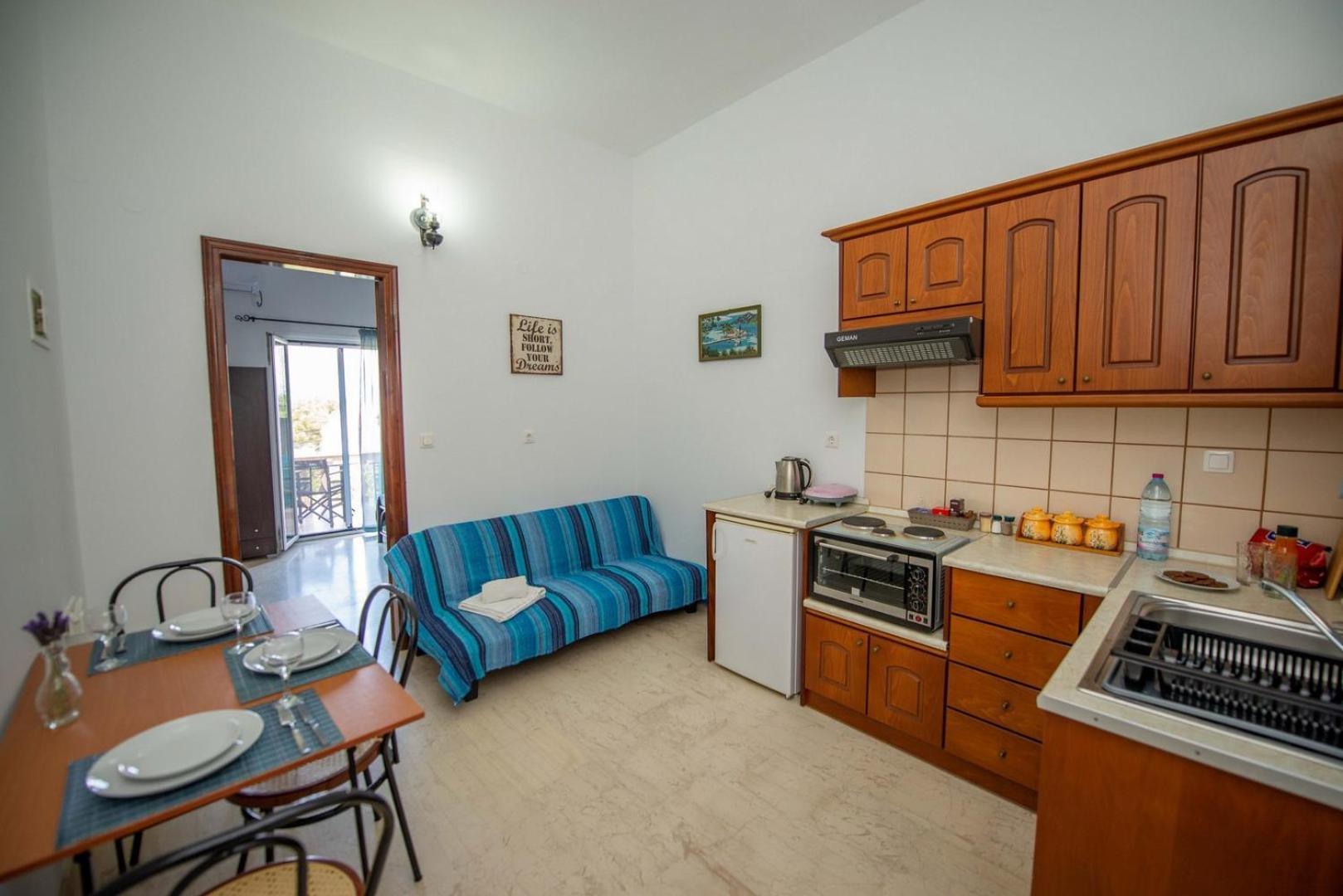 Lena'S Apartments Astrakeri Екстериор снимка