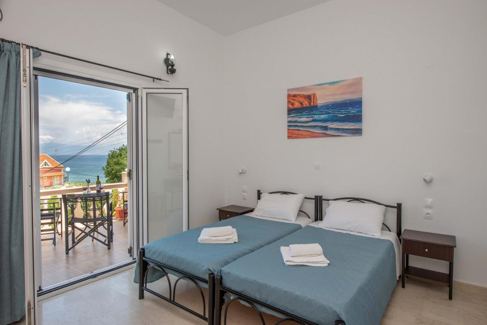 Lena'S Apartments Astrakeri Екстериор снимка